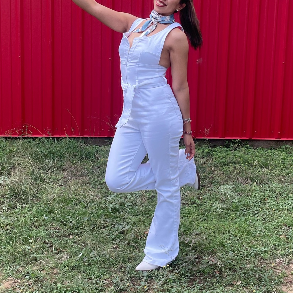 White Sleeveless Jumpsuit